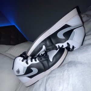 AIR JORDAN 1 MID (GS)